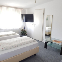 Hotel - Pension - Weller, 迪岑巴赫 — 照片 5