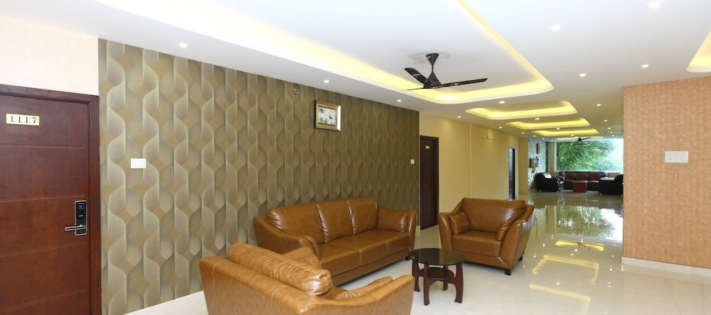 OYO 10017 RB Grand Residency, Arakkonam — photo 1