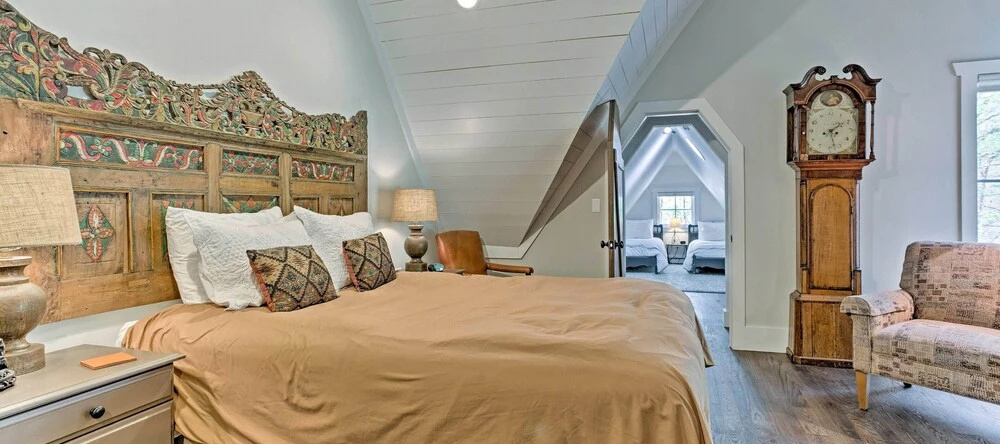 Enchanting Tryon Home W/ Hot Tub ~ 14 Mi To Tiec!, Трайон — фото 1