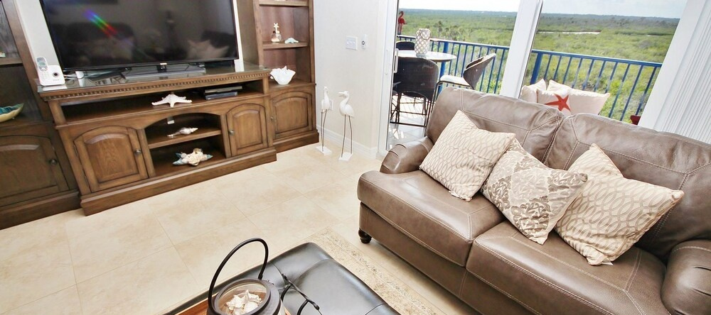 Oceanwalk 19-505 Apartment 3, New Smyrna Beach — photo 1