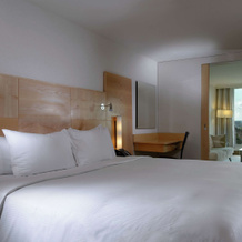 Hilton Zurich Airport, 奥普菲孔 — 照片 5