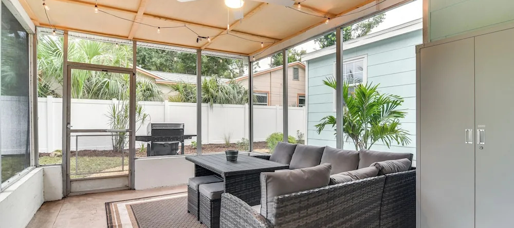 Pinellas Park Home: Swim, Golf, Grill & More!, Pinellas Park — photo 1