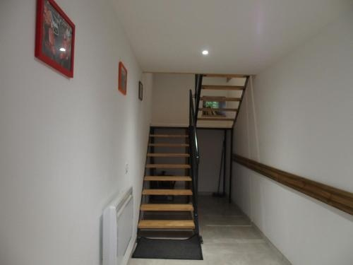 Gît' de Pom', Saint-Romain-de-Lerps — photo 1