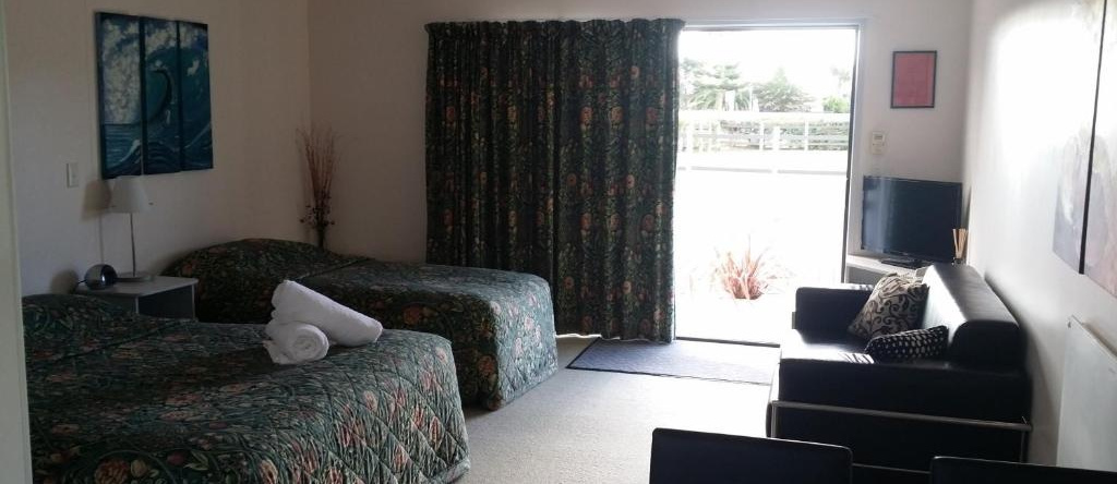 Norfolk Motel & Campervan Park, Cable Bay — photo 1