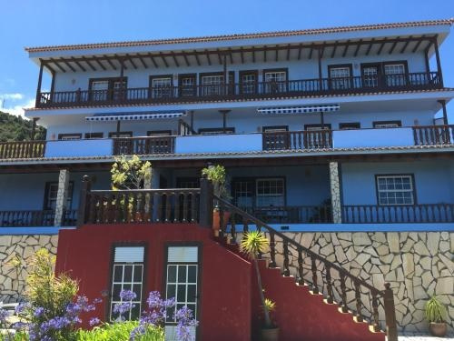 Apartamentos La Isla Encantada, Пунтальяна — фото 1
