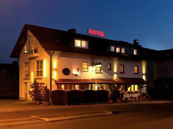 Hotel Restaurant Kaminstube, 乌辛根 — 照片 1