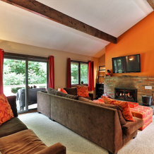 Champagne Chalet - Killington Ski House by Killington Vacation Rentals, 基灵顿 — 照片 2