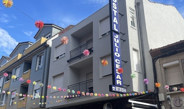 Hostal Julio Cesar, Valverde de la Virgen — photo 1