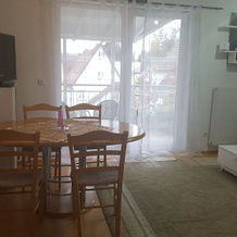 Outletcity Ferienwohnung Wohnung 1 - 2, Метцинген — фото 3