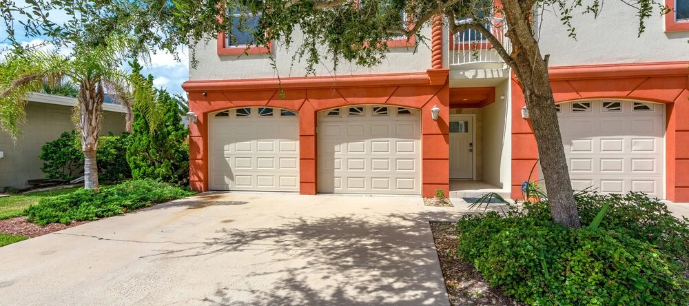 Penthouse Luxury - Exquisite Oceanside Condo, Jacksonville Beach — photo 1