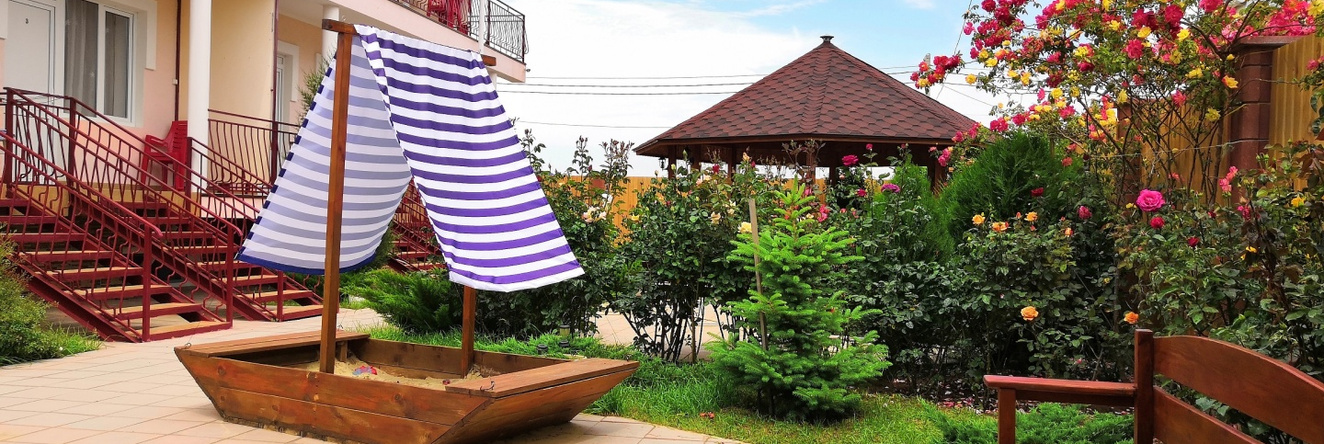 Uyutnyij Dvorik Hotel, 佩索奇诺耶 — 照片 1