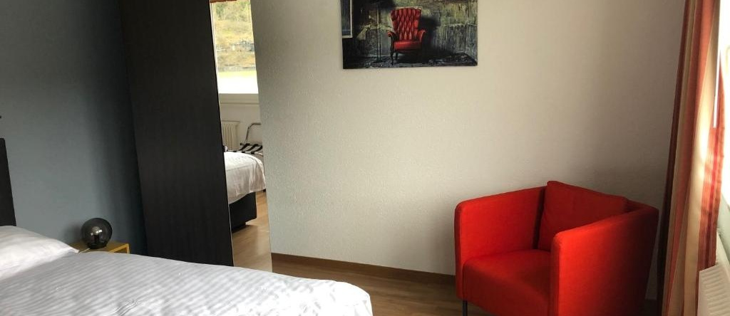 Hotel Restaurant Les Rives du Doubs, 勒洛克勒 — 照片 1
