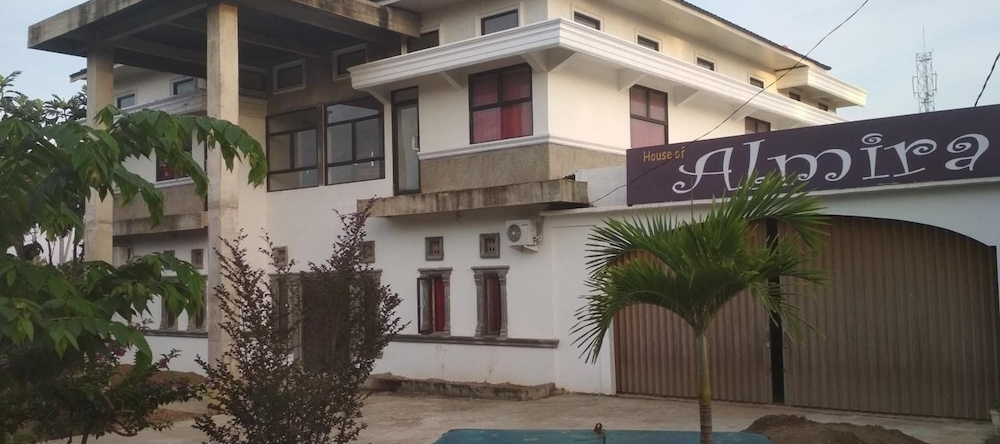 Almira Homestay, Джамби — фото 1