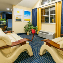 Days Inn & Suites by Wyndham Pryor, 拉斯塔 — 照片 2