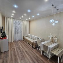 Na Ozere Yakty-Kul Bannoye Flat, 泽廖纳亚波利亚纳 — 照片 2