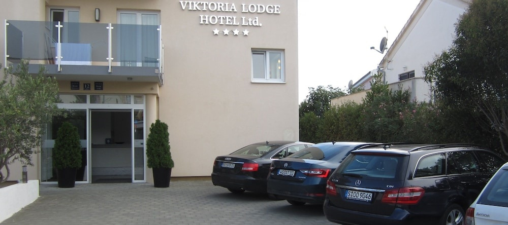 Viktoria Lodge B&B, Шрима — фото 1