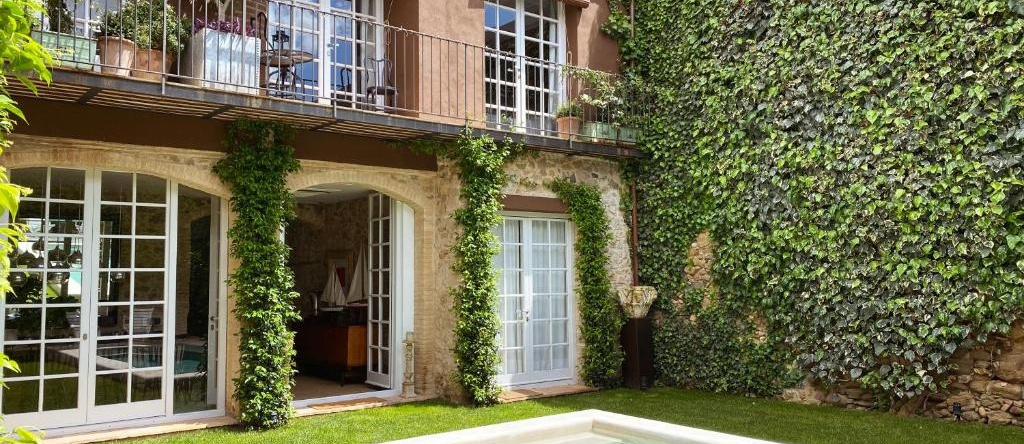 llimona suites, Corca — photo 1
