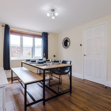 Charming Cottage Ideal for Families Free Parking, Ellesmere Port — photo 2