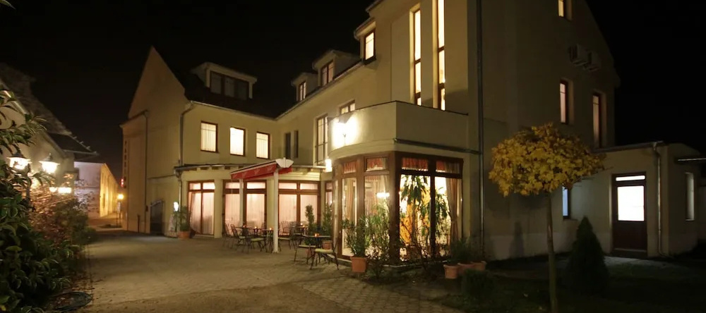 Hotel Patonai, Fertod — photo 1