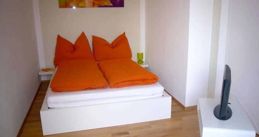 Feel at Home Apartment, Modling — photo 1