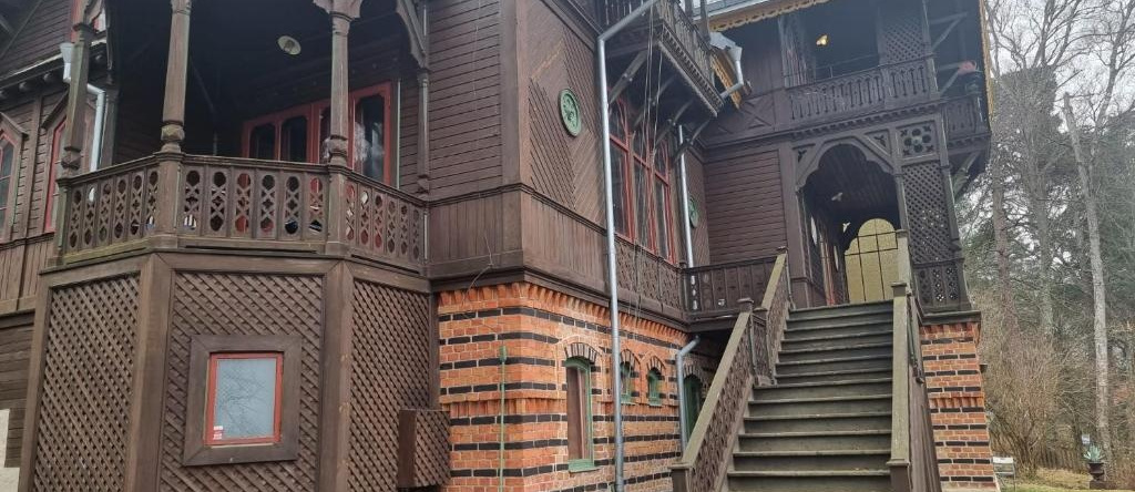 Exclusive 3- Bed Regal Apartment!, 索尔纳 — 照片 1