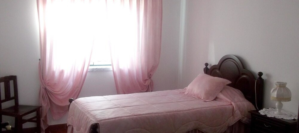 House With 9 Bedrooms in São Bartolomeu de Galegos, With Wonderful Mou, 洛里涅 — 照片 1