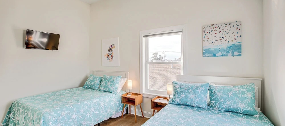 Spacious Wildwood Condo: Walk to Beach!, Wildwoods Beach — photo 1