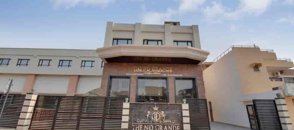Hotel The ND Grande, Datia — photo 1