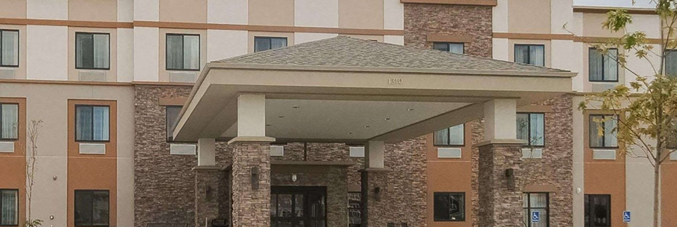 Sleep Inn & Suites Fort Dodge, Fort Dodge — photo 1