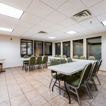 Home Towne Suites O'fallon, О’Фаллон — фото 3