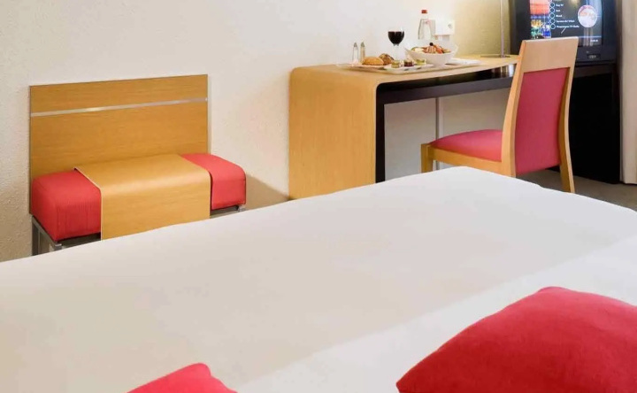 Hôtel Novotel Amiens Pôle Jules Verne, Бов — фото 1