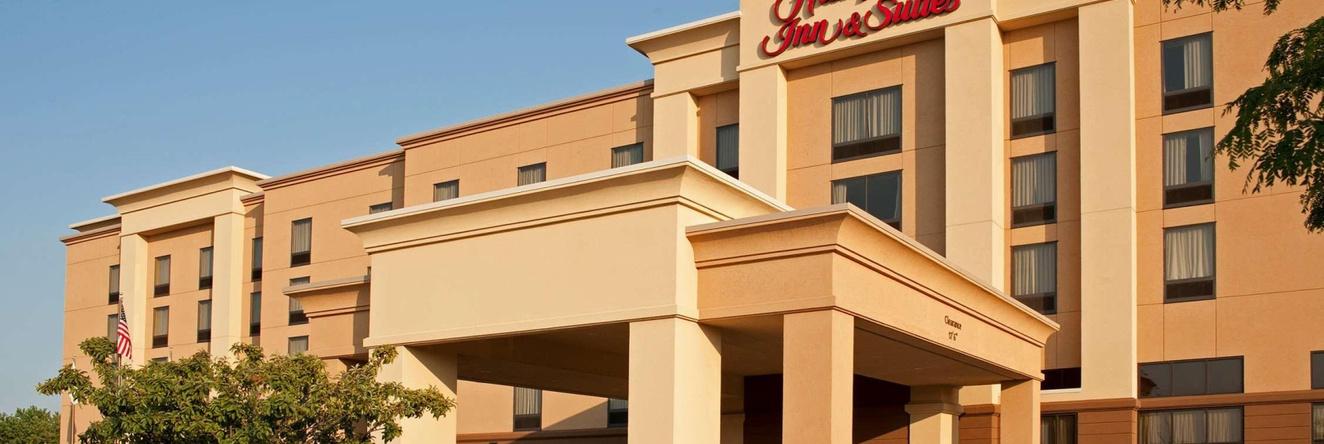 Hampton Inn & Suites Bloomington-Normal, Нормал — фото 1
