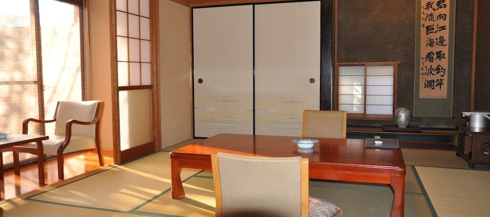 Seishohtei Shirasuna, Сирако — фото 1