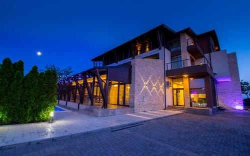 Resort Sara, Фокшаны — фото 1