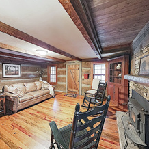 New Listing! Authentic Escape Near Asheville 3 Bedroom Home, 弗莱彻 — 照片 2