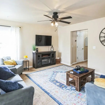Cozy Corner Oasis With Hot Tub 4 Bedroom Home, 双子瀑布 — 照片 5