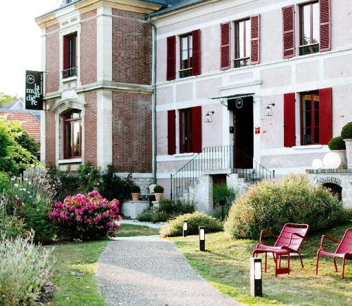 Hotel Restaurant La Musardire, 吉维尼 — 照片 1