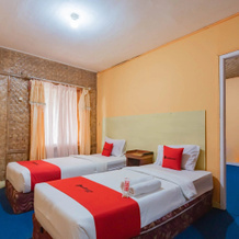 RedDoorz Plus @ Grand Yustik Sukabumi, 巴罗斯 — 照片 3