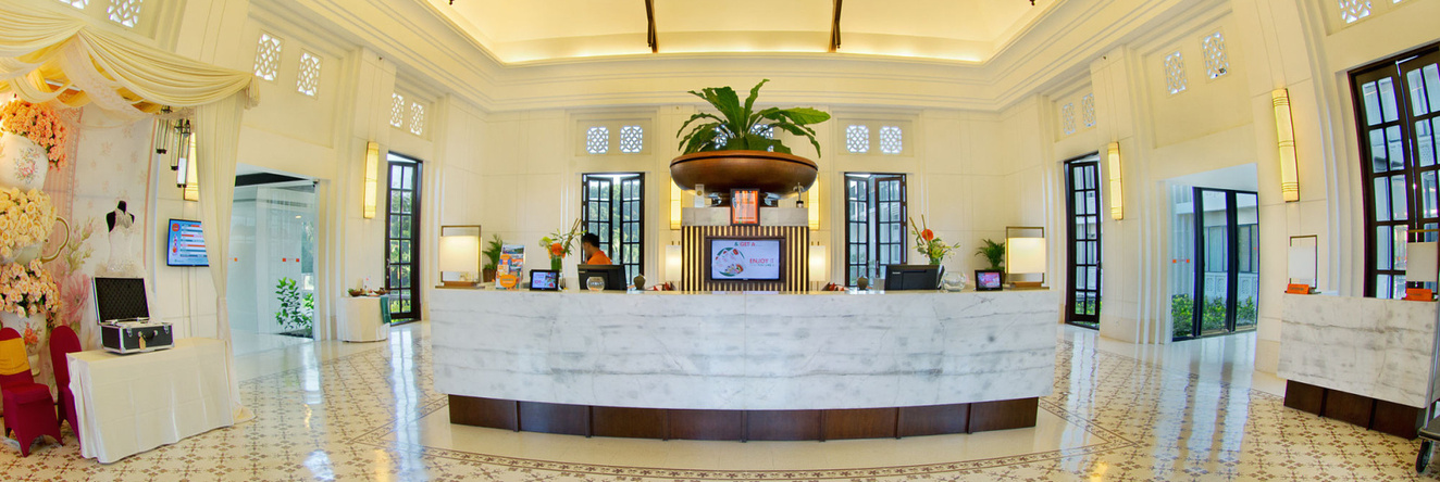 Harris Hotel & Conventions Malang, Маланг — фото 1