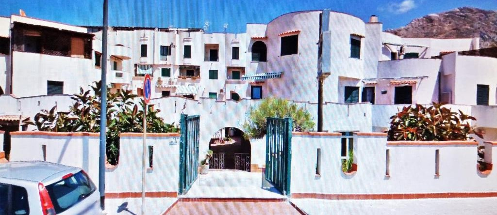 Happy House Casa Vacanza, 伊索拉德莱费米内 — 照片 1