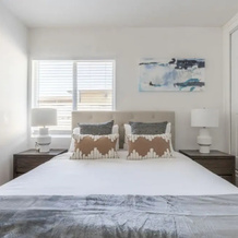 Charming Spacious Home - Modern Comforts, Prime Location, Роузмид — фото 5