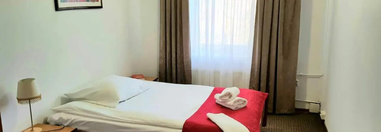 Obiekt hotelarski "Czarny Rycerz", 亚斯琴别-兹德鲁伊 — 照片 1