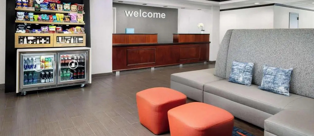 Hampton Inn Long Island/Islandia, 冰岛 — 照片 1