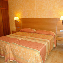 Balansat Torremar Apartments, 圣胡安包蒂斯塔 — 照片 4