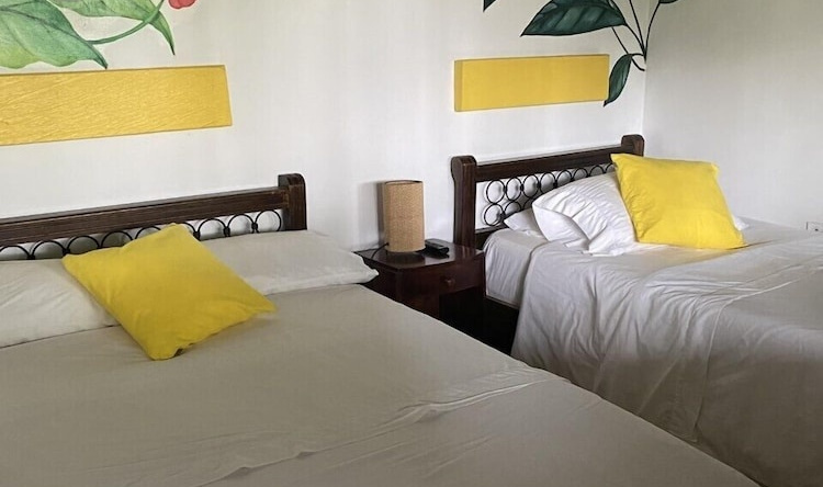 Casa Hotel Málaga, 黑山 — 照片 1