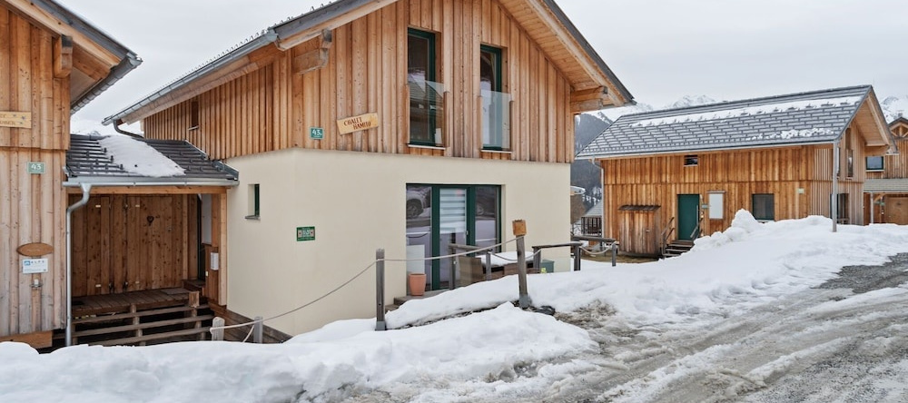 Premium Chalet in Hohentauern with Hot Tub, 高地陶恩 — 照片 1