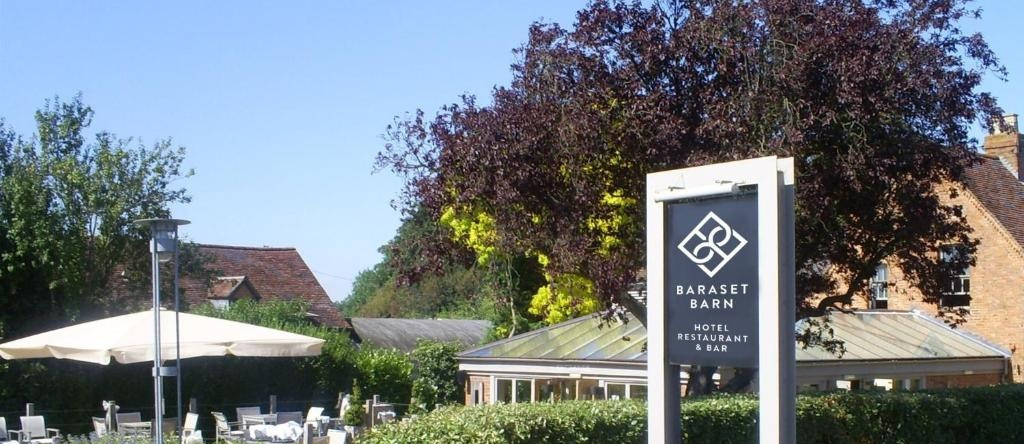 Baraset Barn, Stratford-upon-Avon — photo 1