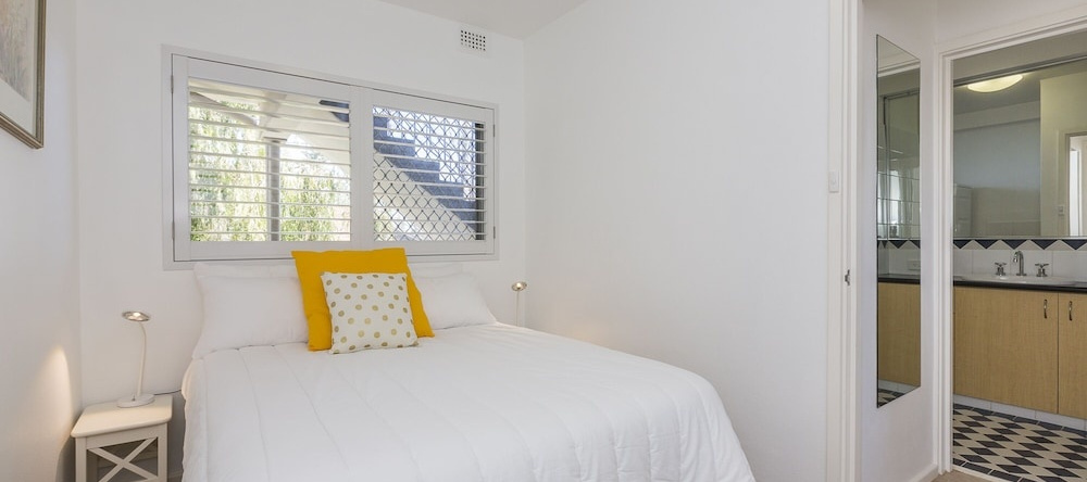 Cottesloe Marine Apartment, Perth — photo 1