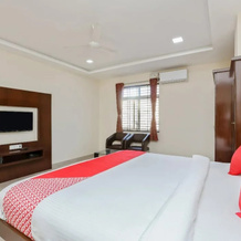 OYO 17106 Hotel Royal, Ullal — photo 5