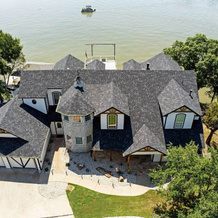 Lavish Lake House, Near Vineyards + Marinas!, Гранбери — фото 3